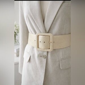 NWT Express Ivory Croc Embossed Statement Waist Belt Oversized Buckle S/M